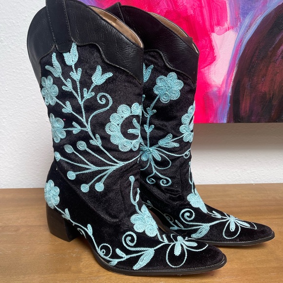 Handmade Turkish Black and Blue Embroidered Velvet Women's Ankle Boots